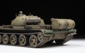 Soviet main battle tank T-62 by Zvezda