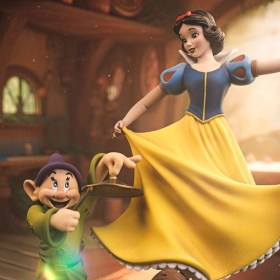 Snow White and Dopey Art 1/10 Scale Statue by Iron Studios