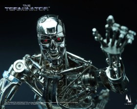 T-800 Endoskeleton The Terminator 1/6 Collectible Figure by Inart