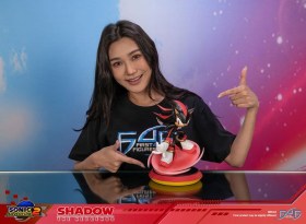 Shadow the Hedgehog SEGA Resin Statue by First 4 Figures