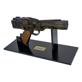 Colonial Blaster Limited Edition Battlestar Galactica 1/1 Prop Replica by Factory Entertainment