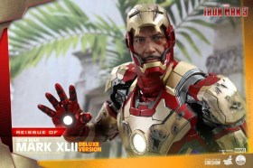 Iron Man Mark XLII Deluxe Ver. Iron Man 3 Action Figure 1/4 by Hot Toys