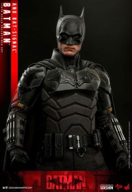 Batman with Bat-Signal The Batman Movie Masterpiece 1/6 Action Figure by Hot Toys