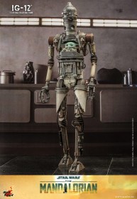 IG-12 Star Wars The Mandalorian 1/6 Action Figure by Hot Toys