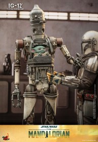 IG-12 Star Wars The Mandalorian 1/6 Action Figure by Hot Toys