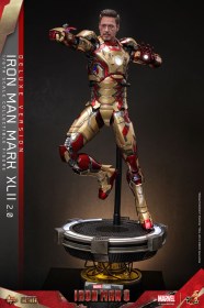 Iron Man Mark XLII (2.0) Deluxe Iron Man 3 Movie Masterpiece Diecast 1/6 Action Figure by Hot Toys