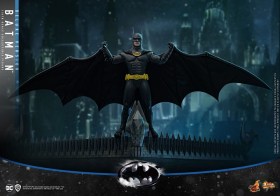 Batman (Deluxe Version) Batman Returns Movie Masterpiece 1/6 Action Figure by Hot Toys