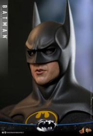 Batman Returns Movie Masterpiece 1/6 Action Figure Batman by Hot Toys