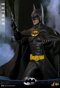 Batman Returns Movie Masterpiece 1/6 Action Figure Batman by Hot Toys