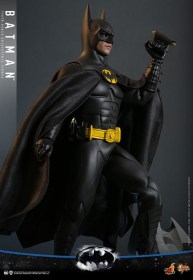 Batman Returns Movie Masterpiece 1/6 Action Figure Batman by Hot Toys