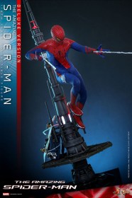 Spider-Man (Deluxe Version) The Amazing Spider-Man Movie Masterpiece 1/6 Action Figure by Hot Toys