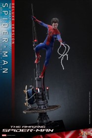 Spider-Man (Deluxe Version) The Amazing Spider-Man Movie Masterpiece 1/6 Action Figure by Hot Toys