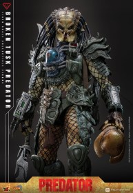 Broken Tusk Predator Alien vs. Predator 1/6 Action Figure by Hot Toys