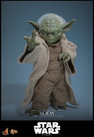Yoda Star Wars Revenge of the Sith 1/6 Action Figure by Hot Toys