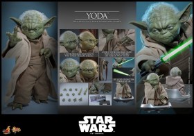 Yoda Star Wars Revenge of the Sith 1/6 Action Figure by Hot Toys