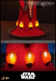 Queen Amidala Star Wars 1/6 Action Figure by Hot Toys