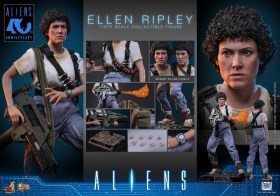 Ellen Ripley Alien 1/6 Action Figure by Hot Toys