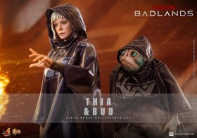 Thia and Bud Predator 1/6 Scale Figure Set by Hot Toys