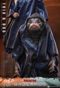 Thia and Bud Predator 1/6 Scale Figure Set by Hot Toys