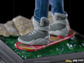Marty McFly on Hoverboard Back to the Future II Art 1/10 Scale Statue by Iron Studios