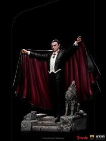 Dracula Universal Monsters Deluxe Art 1/10 Scale Statue by Iron Studios