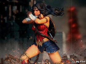 Wonder Woman Zack Snyder's Justice League Art 1/10 Scale Statue by Iron Studios