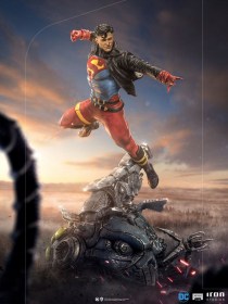 Superboy DC Comics Deluxe Art 1/10 Scale Statue by Iron Studios