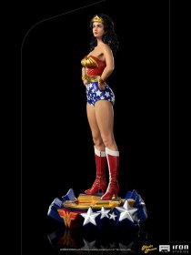 Wonder Woman Lynda Carter DC Comics Deluxe Art 1/10 Scale Statue by Iron Studios