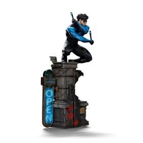 Nightwing DC Comics Art 1/10 Scale Statue by Iron Studios