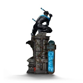 Nightwing DC Comics Art 1/10 Scale Statue by Iron Studios