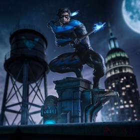 Nightwing DC Comics Art 1/10 Scale Statue by Iron Studios