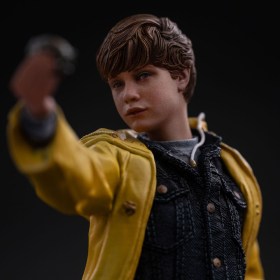 Mikey Walsh (40th anniversary) The Goonies Art 1/10 Scale Statue by Iron Studios