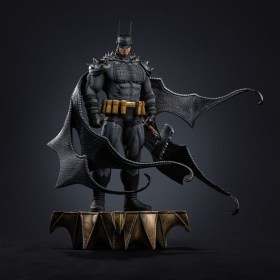Batman Absolute DC Comics Art 1/10 Scale Statue by Iron Studios