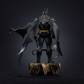 Batman Absolute DC Comics Art 1/10 Scale Statue by Iron Studios