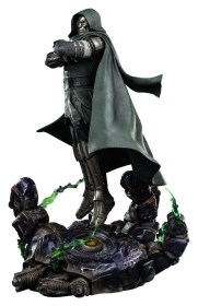 Doctor Doom Avengers Doomsday Legacy Replica 1/4 Statue by Iron Studios