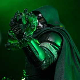 Doctor Doom Avengers Doomsday Legacy Replica 1/4 Statue by Iron Studios