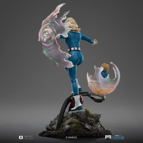 Invisible Woman and Franklin Fantastic Four Art 1/10 Scale Statue by Iron Studios