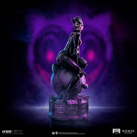 Catwoman Batman Returns Legacy Replica 1/4 Statue by Iron Studios