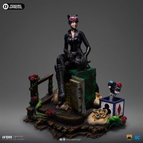 Catwoman (Gotham City Sirens) DC Comics Deluxe Art 1/10 Scale Statue by Iron Studios