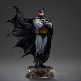 Batman DC Trinity DC Comics Legacy Replica 1/4 Statue by Iron Studios