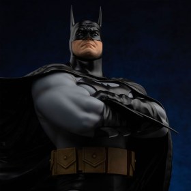 Batman DC Trinity DC Comics Legacy Replica 1/4 Statue by Iron Studios