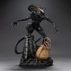 Alien Big Chap Alien Art 1/10 Scale Statue by Iron Studios