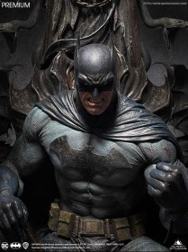 Batman on Throne Premium Edition DC Comics 1/4 Statue by Queen Studios