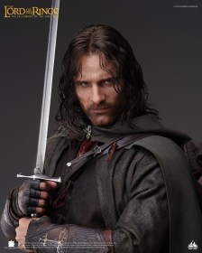 Aragorn Lord of the Rings 1/3 Statue by Queen Studios