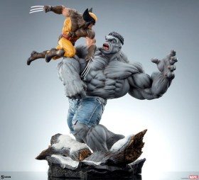 Grey Hulk vs Wolverine Marvel Statue by Sideshow Collectibles