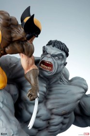 Grey Hulk vs Wolverine Marvel Statue by Sideshow Collectibles