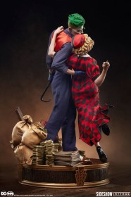 The Joker and Harley Quinn Lawless Love DC Comics Mythos 1/5 Statue by Sideshow Collectibles