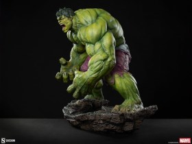 Hulk Marvel Premium Format Figure by Sideshow Collectibles