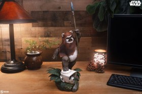 Wicket Star Wars Episode VI Return of the Jedi Premium Format Statue by Sideshow Collectibles