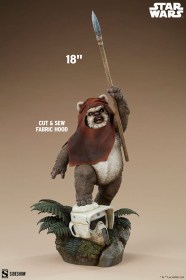 Wicket Star Wars Episode VI Return of the Jedi Premium Format Statue by Sideshow Collectibles